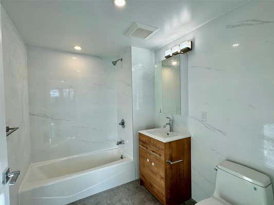 1 bed, 1 bath, 550 sqft, $2,400, Unit 1D