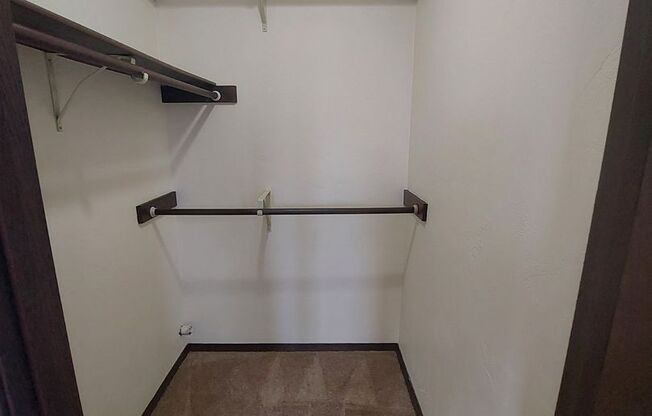 1 bed, 1 bath, 595 sqft, $949, Unit 1615-08