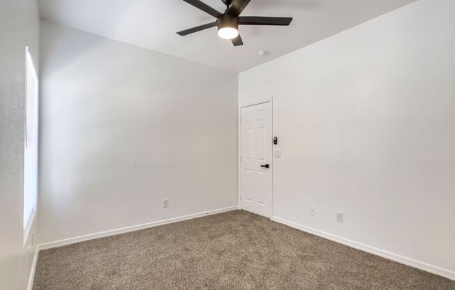 3 beds, 2 baths, 1,352 sqft, $1,795, Unit 215