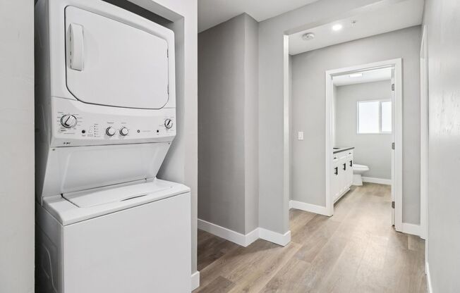 3 beds, 3 baths, 1,140 sqft, $3,895, Unit 210