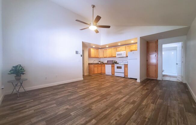 Town and Country Garden Apartments