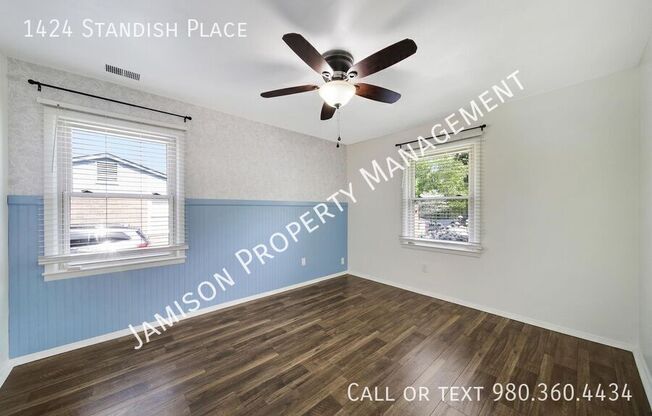 1424 STANDISH PL