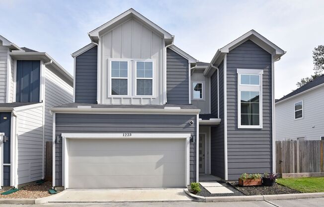 Modern Living in a Gated Community Near Downtown Houston