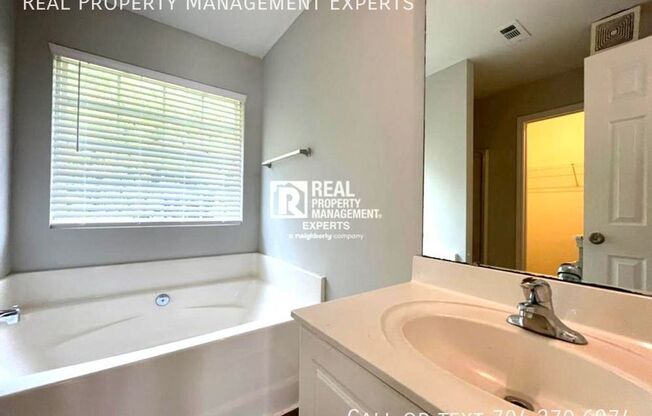 3 beds, 2.5 baths, 1,334 sqft, $1,795