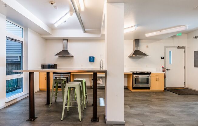 Studio, 1 bath, $775, Unit 217