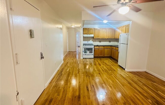 3 beds, 2 baths, $3,100