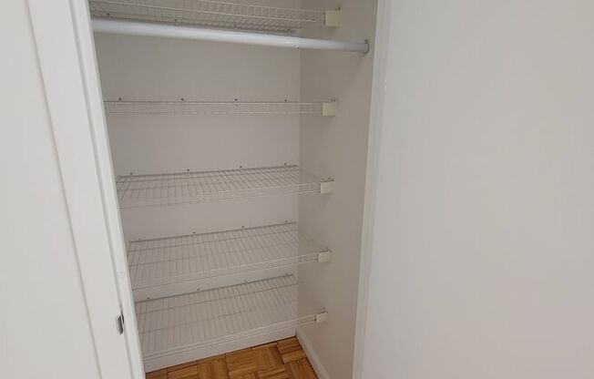 Studio, 1 bath, $1,700