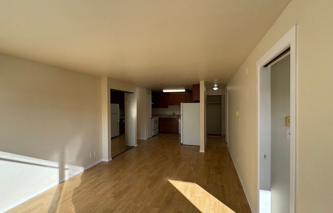 2 beds, 1 bath, 675 sqft, $1,995, Unit 401