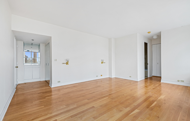 3 beds, 3 baths, 1,722 sqft, $13,000, Unit 31AG