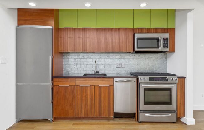101 BEDFORD AVE