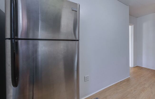 3 beds, 1 bath, $1,500, Unit Mt Washington