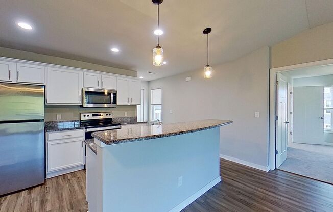 3 beds, 2 baths, $2,085, Unit 58