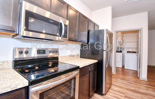 2 beds, 2 baths, 985 sqft, $1,300, Unit 2304 B1