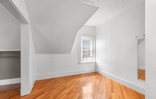 50 HEREFORD ST