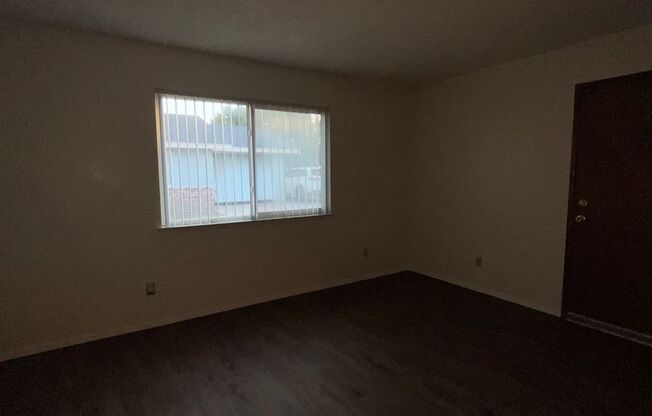 2 beds, 1 bath, $1,200, Unit 719