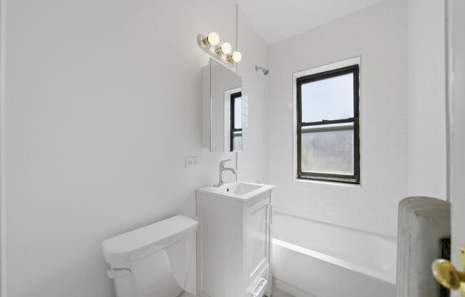 1 bed, 1 bath, 559 sqft, $2,250, Unit 2706-1GG