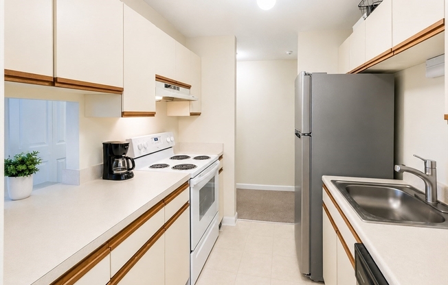 2 beds, 1.5 baths, 915 sqft, $3,700, Unit 602