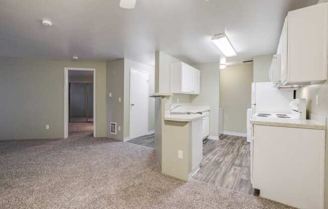 Cascadia Pointe Apartments in Everett, Washington Living Room and Kitchen