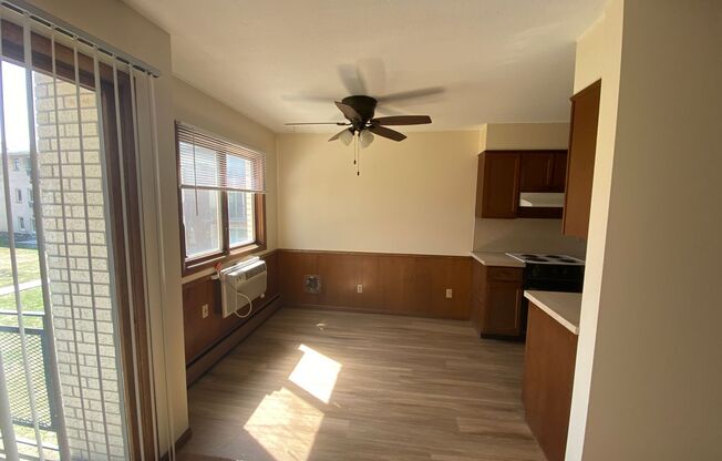 2 beds, 1 bath, 980 sqft, $1,475, Unit 7307-014