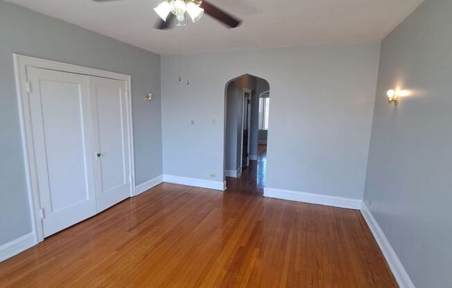 7319-21 S. Ridgeland