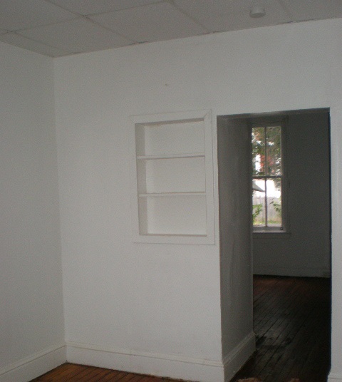 Second month HALF OFF! Rent-Video in pictures! 1st floor apartment West End of York City with Parking