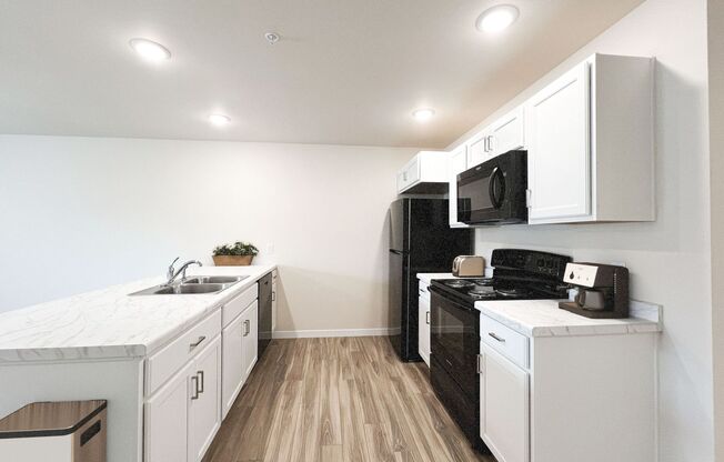 1 bed, 1 bath, 701 sqft, $1,160, Unit AL 2013-63