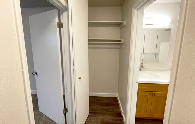 1 bed, 1 bath, 800 sqft, $1,995, Unit 3520 - 102