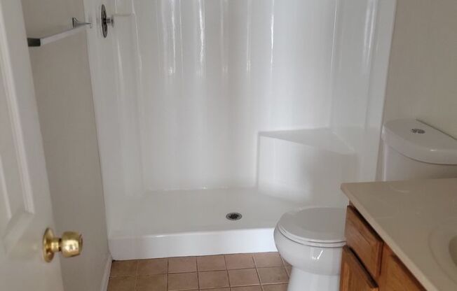 Clean! 2 bed 2 bath Town-home in Central Phoenix - Gated - Pool!