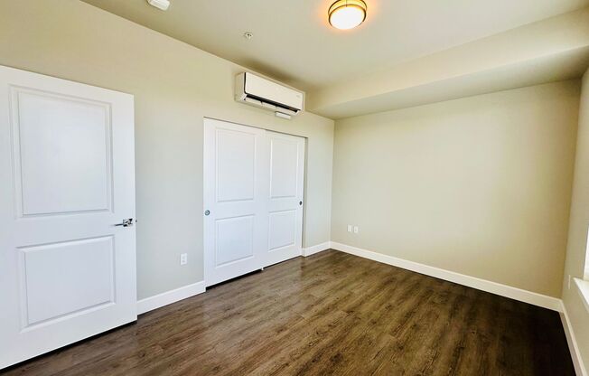 1 bed, 1.5 baths, 959 sqft, $3,150, Unit 4th #411