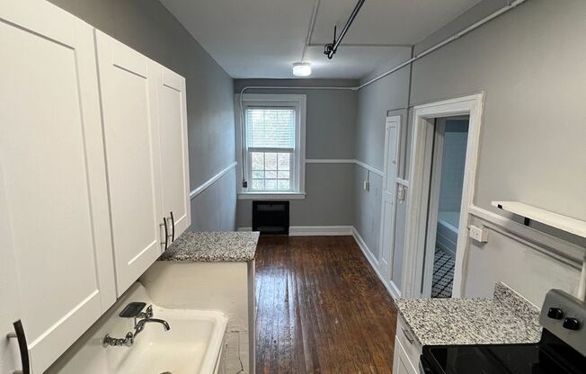 1 bed, 1 bath, 730 sqft, $865, Unit The Ecker B8