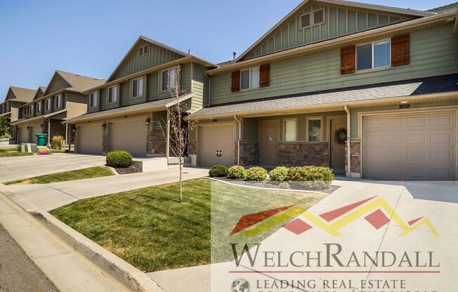 Charming 2 Bed 1.5 Bath Townhome in East Layton