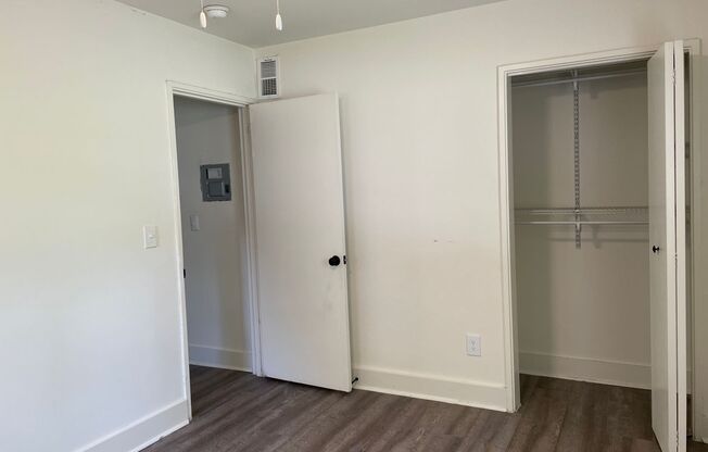 2 beds, 1 bath, 700 sqft, $1,750, Unit 216-04