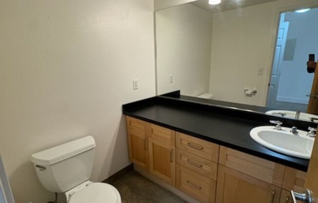 2 beds, 1.5 baths, $3,395, Unit 107