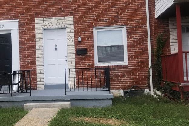 Spacious Home Available for Rent! Newly Renovated! Finished Basement! W/D! Available Now!