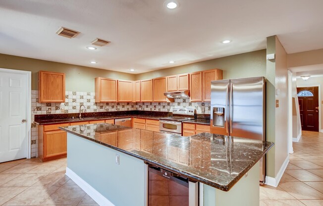 4 bedroom located 6 miles from Randolph Air Force Base
