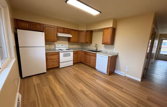 2 beds, 1 bath, $1,775