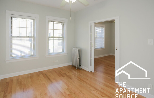1932 W WINONA ST