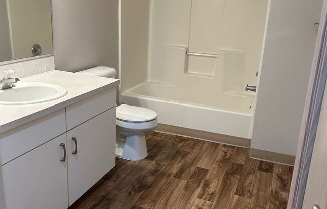 2 beds, 2 baths, 1,240 sqft, $1,940, Unit B6