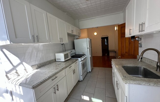 223 VAN BRUNT ST