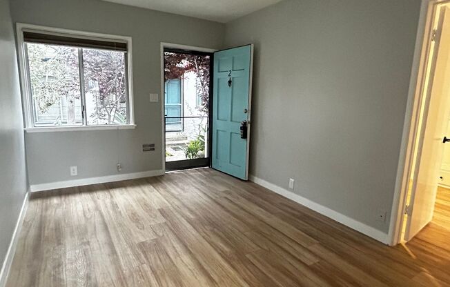 924-934 Termino Ave