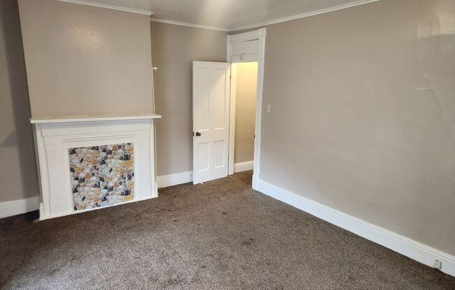 2 beds, 1 bath, $1,409