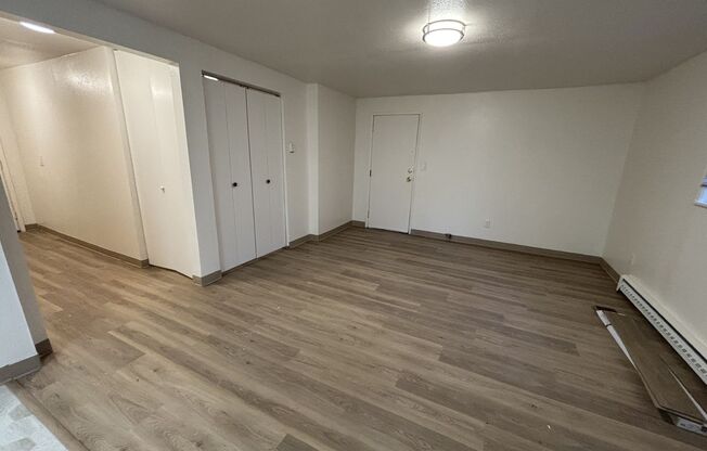 1 bed, 1 bath, 600 sqft, $1,495, Unit B
