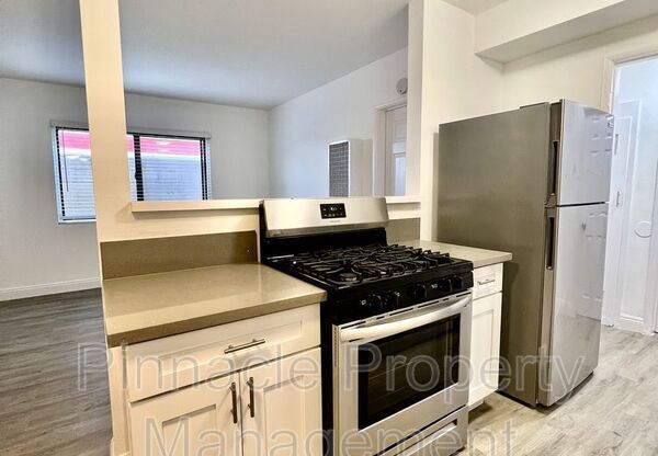 1242 CEDAR AVE