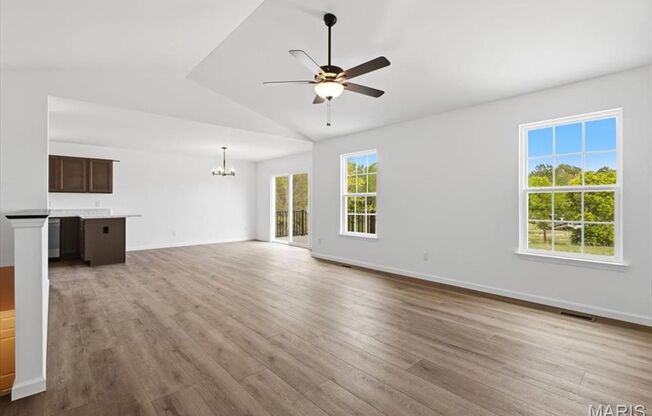 3 beds, 3 baths, 1,323 sqft, $2,400, Unit Rivers Edge Dr - 179
