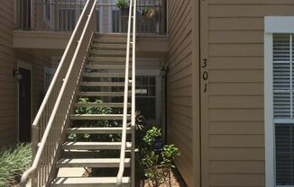 Gorgeous 3 bedroom 2 bath Will Not Last ( FIRST FLOOR ) - Hidden Springs Condominiums