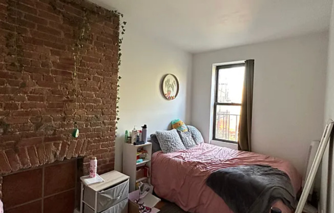 330 9 ST