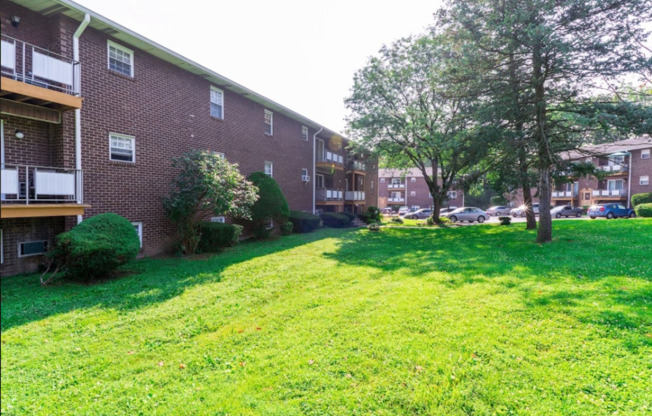 1 bed, 1 bath, 650 sqft, $1,350, Unit 2457-10