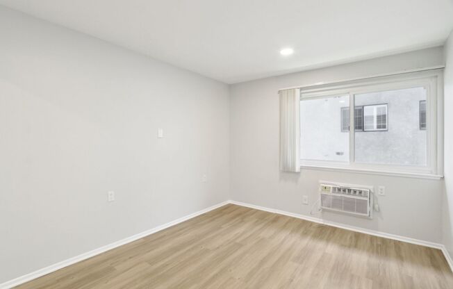 1 bed, 1 bath, 695 sqft, $1,998, Unit 319
