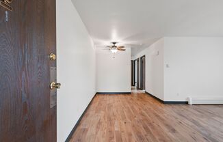 2 beds, 1 bath, $1,099.99, Unit 1650-16