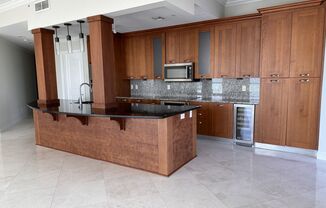 2 beds, 2.5 baths, $4,500, Unit UNIT 1706